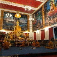 วัดไตรมุขชยาราม