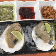 เมนูของร้าน แม่เพ็ญซีฟู๊ด ริมน้ำปิง