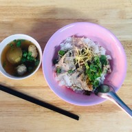 เกาเหลาเลือดหมู โจ๊กรสเด็ด เฮียตือ