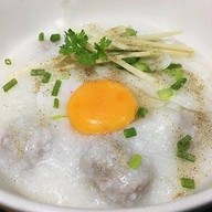 เกาเหลาเลือดหมู โจ๊กรสเด็ด เฮียตือ