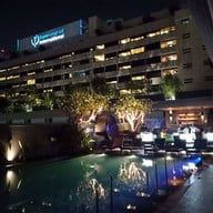 The Edge Bar Best Western Premier Sukhumvit Hotel