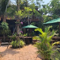 หน้าร้าน Mum Baan Suan