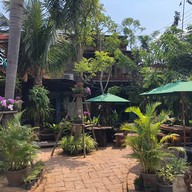 หน้าร้าน Mum Baan Suan