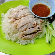 สุดาข้าวมันไก่ สำเหร่(ตากสิน17)