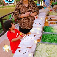 หมูแดงขอนแก่น ตลาดโต้รุ่งร่วมจิตร