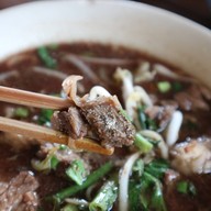 ก๋วยเตี๋ยวห้อยแข้งห้อยขา พืชสวนโลก