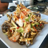 ส้มตำยามแลง