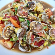 ส้มตำยามแลง