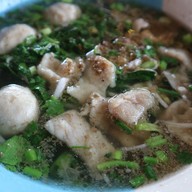 ก๋วยเตี๋ยวห้อยแข้งห้อยขา พืชสวนโลก
