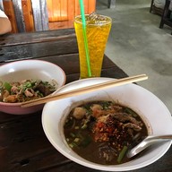 ก๋วยเตี๋ยวเรือสมุนไพร