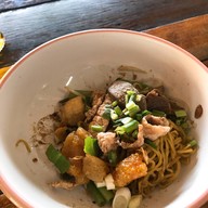 ก๋วยเตี๋ยวเรือสมุนไพร