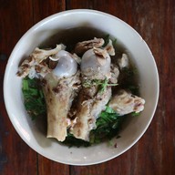 ก๋วยเตี๋ยวห้อยแข้งห้อยขา พืชสวนโลก