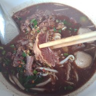 เมนูของร้าน ก๋วยเตี๋ยวเรือฟ้ามุ่ย
