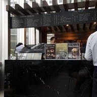 หน้าร้าน CAFE' AU LAC