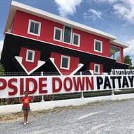 บรรยากาศ Upside Down Pattaya
