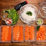 ข้าวหอมซูชิตลาดนัดเลียบด่วนรามอินทรา ตลาดนัดเลียบด่วนรามอินทรา  -