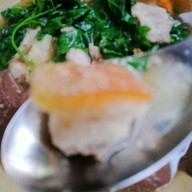 เมนูของร้าน นกยูง เกาเหลาเลือดหมู ก๋วยจั๊บน้ำใส
