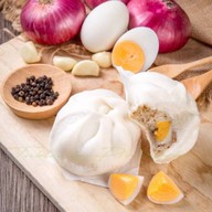 ซาลาเปาทับหลี ประกายจันทร์ ฟิวเจอร์พาร์ค และสเปลล์