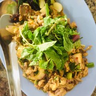 เมนูของร้าน ไก่ย่างมิตรภาพ เขาสวนกวาง