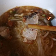 เมนูของร้าน ก๋วยเตี๋ยวไก่กำแพงเพชร