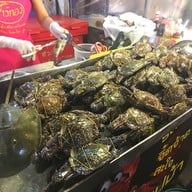 3แซ่บ ยำมะม่วงปูม้า ตลาดอินดี้