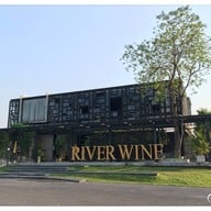 หน้าร้าน RIVER WINE Restaurant and Wine Bar ปากเกร็ด