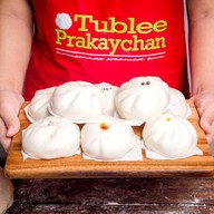 ซาลาเปาทับหลี ประกายจันทร์ ฟิวเจอร์พาร์ค และสเปลล์