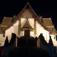 ถนนคนเดินหน้าวัดภูมินทร์