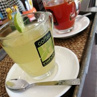 กาแฟราชดำเนิน/คุโมะชา