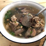 เกาเหลาเลือดหมู-โจ๊ก(แม่อิ่ม)