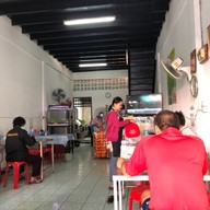 เกาเหลาเลือดหมู-โจ๊ก(แม่อิ่ม)