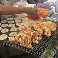 ชวนชิม ขนมเบื้อง