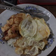 เมนูของร้าน แป๋วอาหารตามสั่ง