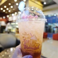 The Coffee Bean & Tea Leaf Central Embassy