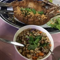 ครัวชมทะเล สามร้อยยอด