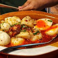 อิคเลช เตี๋ยวยักษ์ ประชาอุทิศ