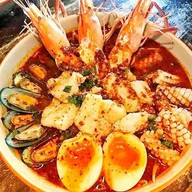 อิคเลช เตี๋ยวยักษ์ ประชาอุทิศ