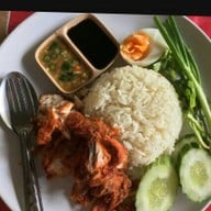 ข้าวมันไก่ก๊ะสาว