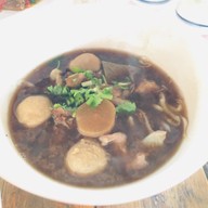 เมนูของร้าน นายสรรเนื้อตุ๋น