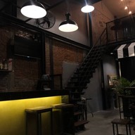 Jompol Boutique Cafe