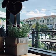 บรรยากาศ กาแฟสด Love Cups ข้าวหน้าเนื้อวากิว เลิฟคัพส์ คาเฟ่