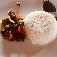 เมนูของร้าน นายสรรเนื้อตุ๋น