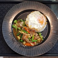 เมนูของร้าน ครัวย่า อาหารตามสั่ง