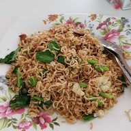 เมนูของร้าน นิรันดร์มาม่าผัด เจ้าเก่า (รร.เรยีนา) เชียงใหม่แลนด์