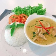 Junction cafe and Nail spa