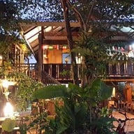 บ้านจันท์ 9 โฮมสเตย์