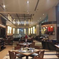 Café de Nîmes โรงแรมแกรนด์ สุขุมวิท กรุงเทพฯ
