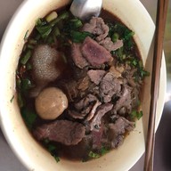 เมนูของร้าน ก๋วยเตี๋ยวเรือโกเหลียง