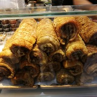 เมนูของร้าน หน่อย Emquartier