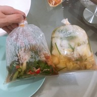 เมนูของร้าน หมี่กระเฉดเจ๊อ้อยตลาดพลู บางขุนนนท์24